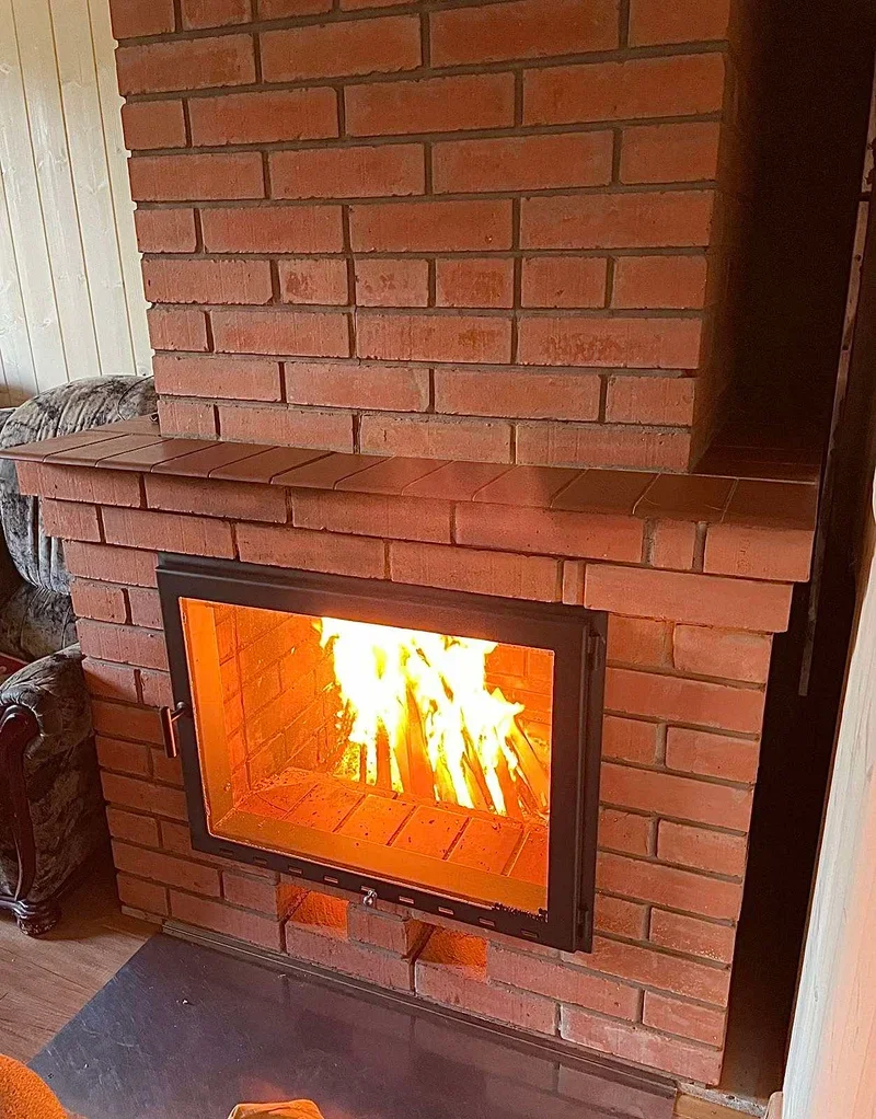Дверца для камина Эконом: установленная дверца, фото 2 из 39